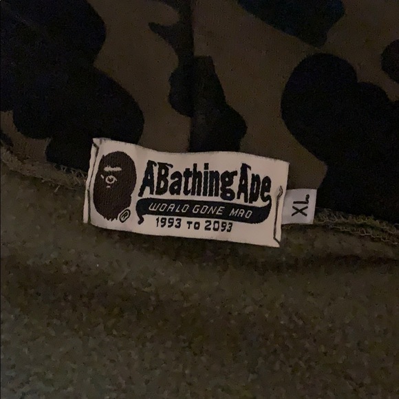 BAPE hoodie - Picture 5 of 7